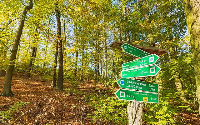 Wegweiser am Hellsee