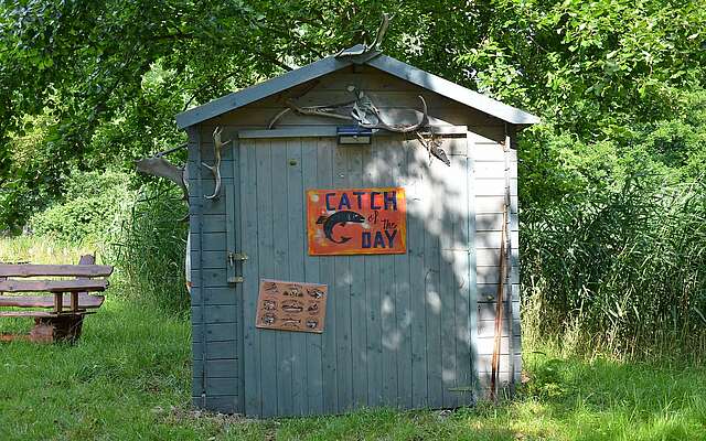 Bootshaus auf dem 25 Teiche-Gelände