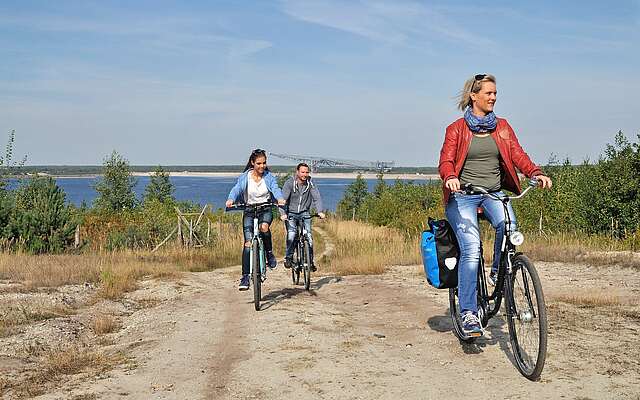 Fahrradfahrer am Bergheider See
