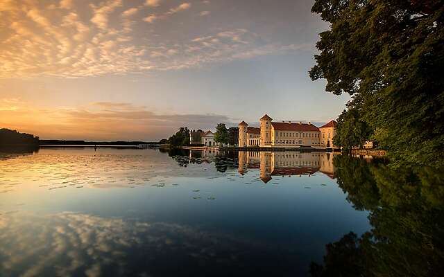 Schloss Rheinsberg im Abendlicht